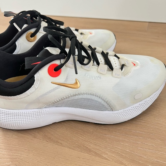 Nike Shoes - Nike Women's sneakers